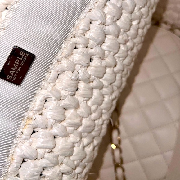 CHANEL NWOT Runway Tweed Tote Bag! This is a unique Sample bag from Chanel’s FW! - Picture 11 of 11